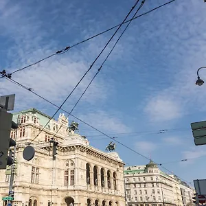 De Luxe Staatsoper Vienna